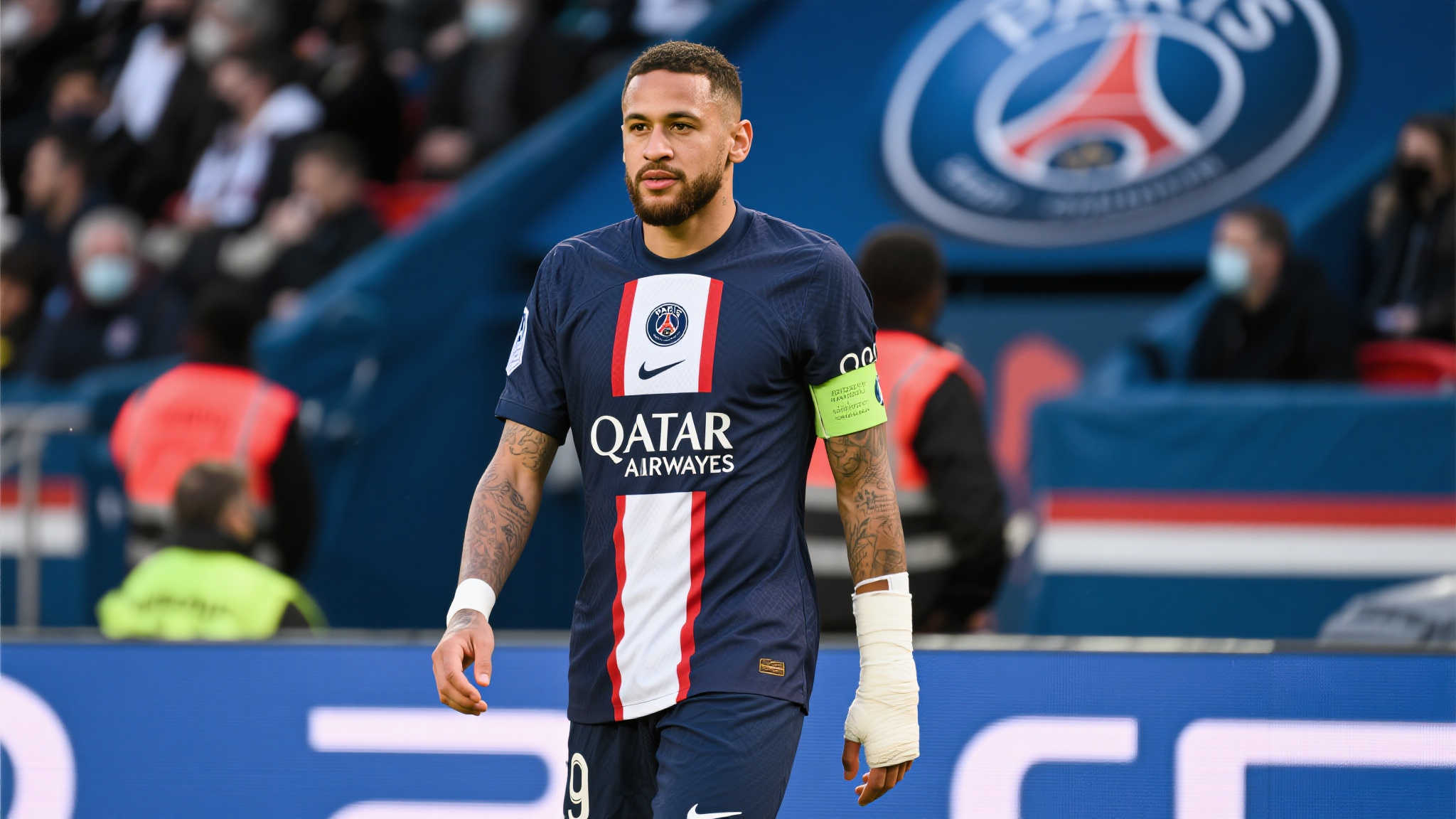 博格巴渴望复出,摩纳哥或成新东家 此外,与英超相比法甲节奏更缓,通过适度降低压力也有